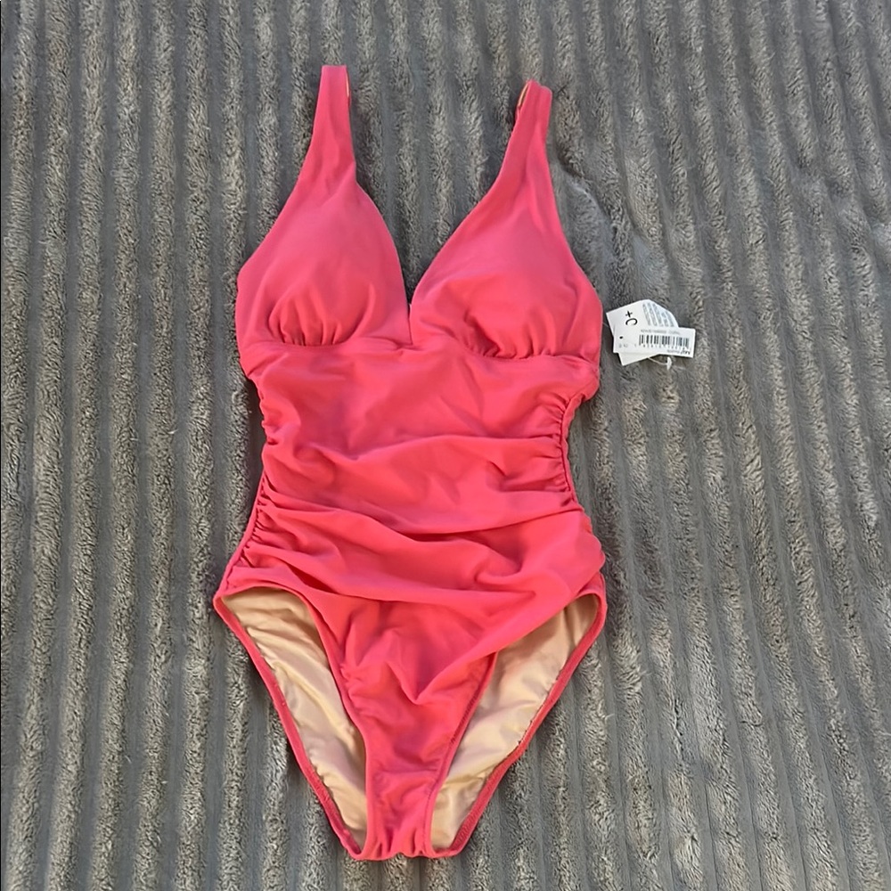 ☑️Pink Amazon One Piece Swimsuit - Picture 3 of 7